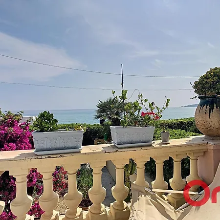 Διαμέρισμα 2 Pieces A - Climatise, Wifi, Proximite Plages Et Commerces - Fr-1-647-3 *